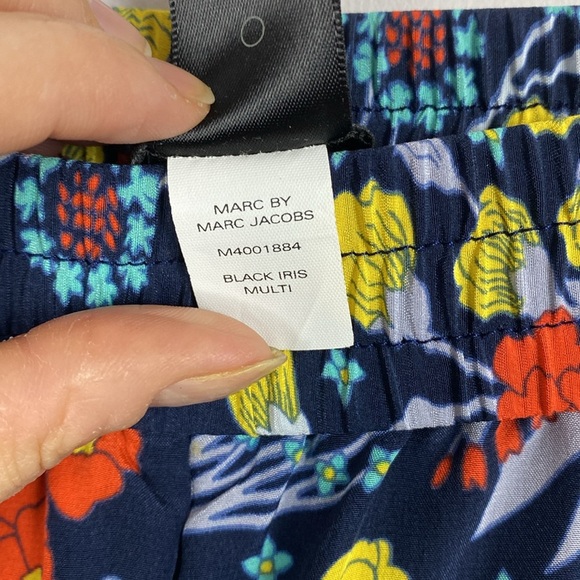 Marc Jacobs 'Maddy Botanical' Print 100% Silk Pants sz 4 - Picture 12 of 12